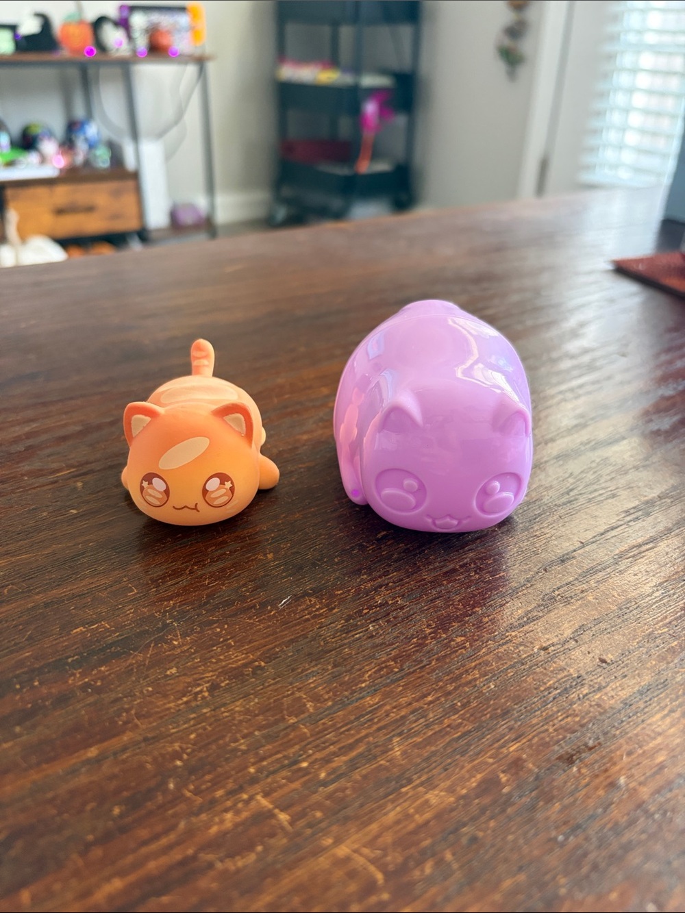 Aphmau Mystery Squishy Bakery toy - new condition in plastic container